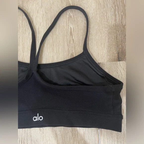 ALO Yoga Black Sports Bra - Picture 4 of 6